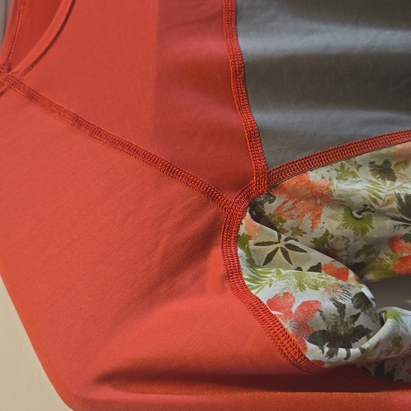 Patagonia Women's Long Sleeve Surf Shirt / Rashguard - Picture 4 of 11